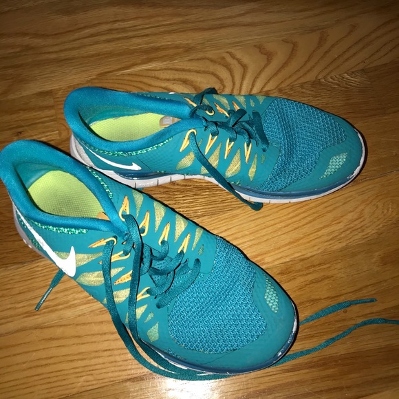 Nike sneakers - Picture 3 of 5